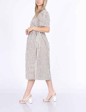 Rochie medie OVERSIZE Pieces, alb/maro