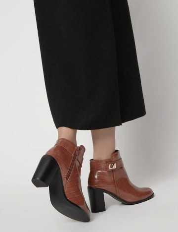 Botine Dorothy Perkins, maro, 37