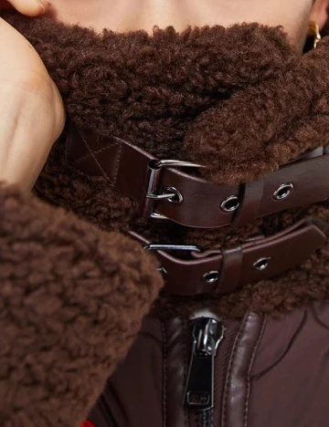 Geaca Stradivarius, maro