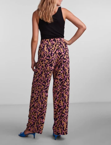 Pantaloni Pieces, animal print