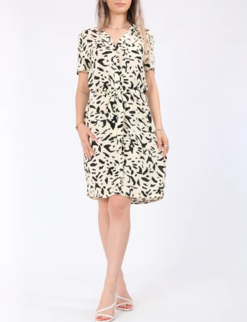 Rochie scurta Vila, crem/negru