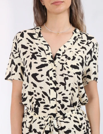 Rochie scurta Vila, crem/negru