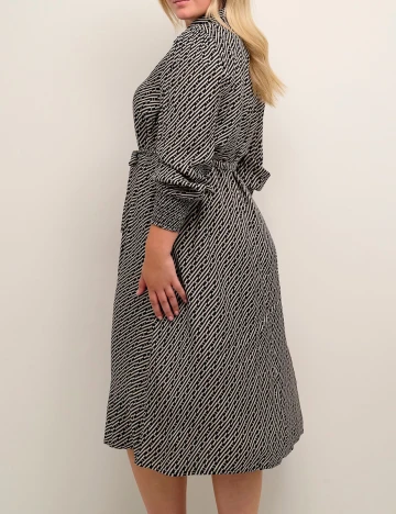 Rochie medie Kaffe Curve, crem/negru, 48