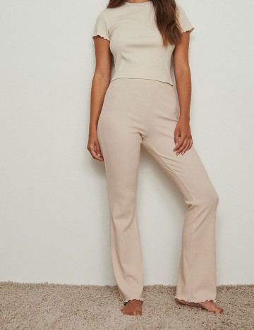 Pantaloni NA-KD, crem, S