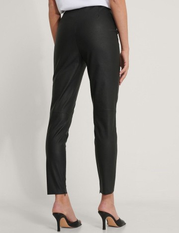 Pantaloni NA-KD, negru