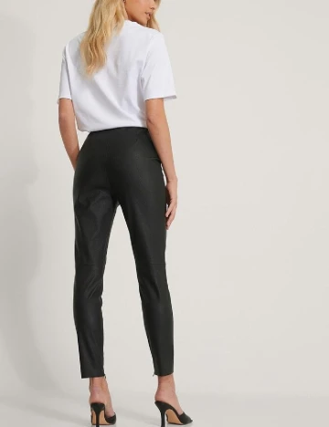 Pantaloni NA-KD, negru