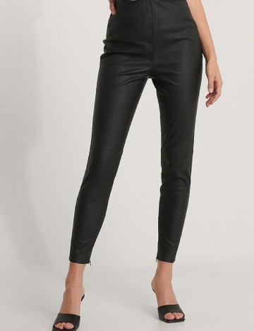 Pantaloni NA-KD, negru