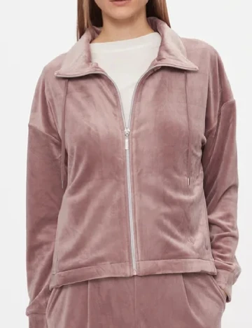 Bluza Triumph, roz pudra