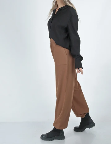 Pantaloni Q/S, maro