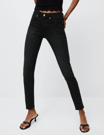
						Blugi Mango, negru