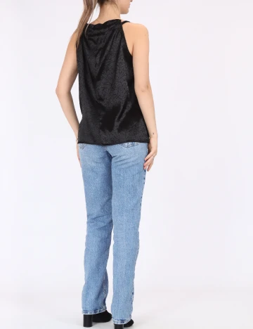Maiou Ichi, negru Negru