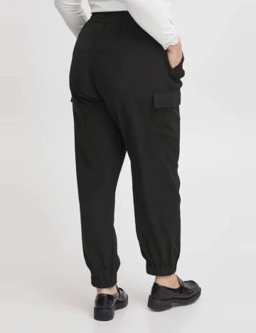 Pantaloni Fransa Curve, negru Negru