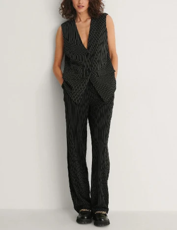 Pantaloni NA-KD, negru