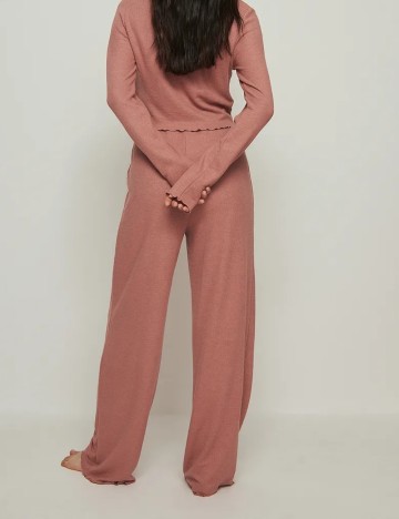 Pantaloni NA-KD, roz pudra