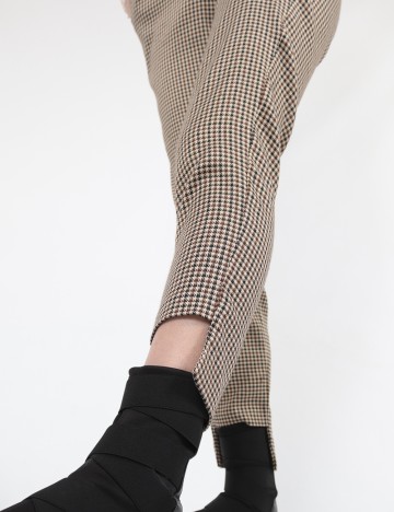 Pantaloni NA-KD, bej