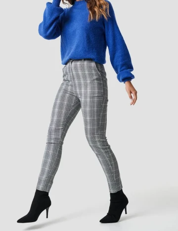 Pantaloni NA-KD, gri