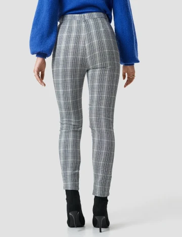 Pantaloni NA-KD, gri