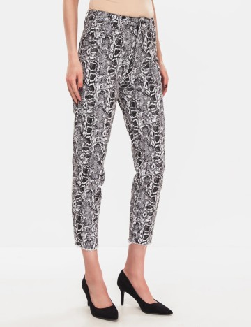 
						Pantaloni NA-KD, imprimeu sarpe
