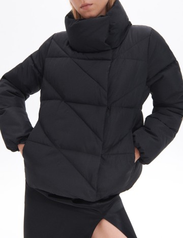 
						Geaca Reserved, negru