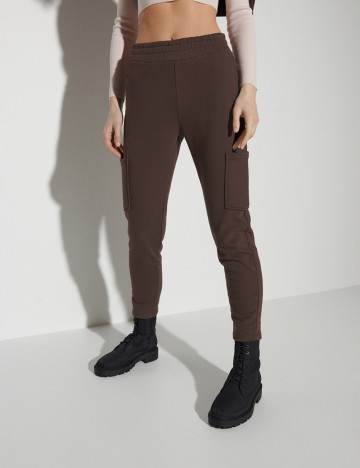 Pantaloni Reserved, maro