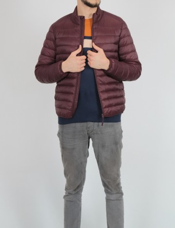 Geaca Reserved, grena