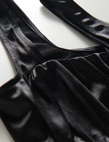 Top Reserved, negru