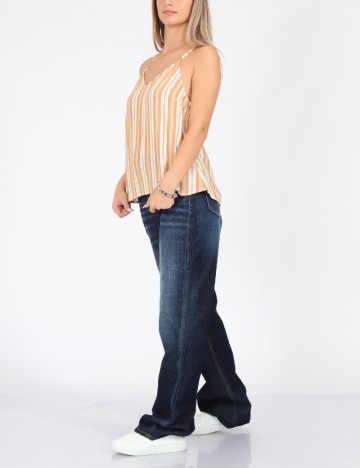 Maiou American Eagle, maro