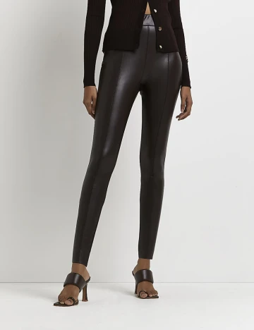 Colanti River Island, maro