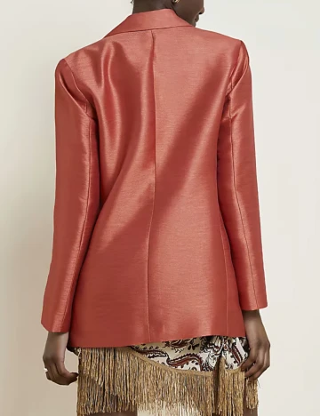 Sacou River Island, caramiziu