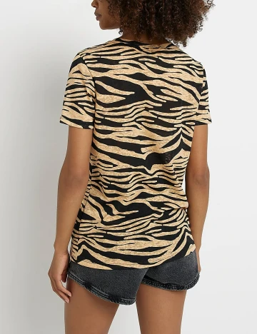 Tricou River Island, maro
