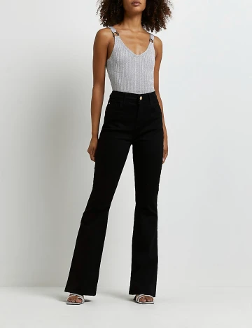 Maiou River Island, gri