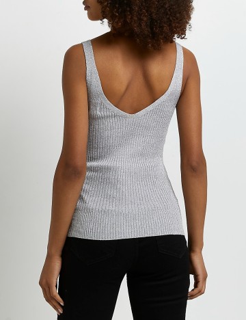 Maiou River Island, gri