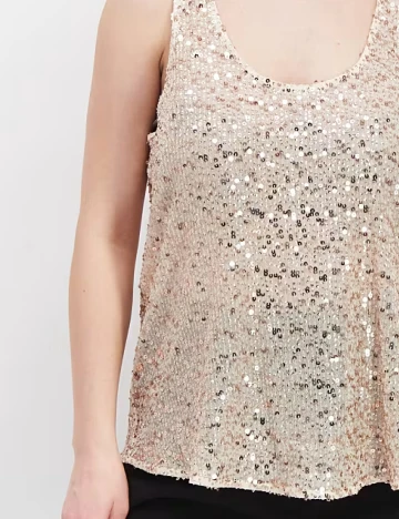 Maiou River Island, crem
