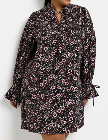 
						Rochie scurta River Island Plus Size, negru floral