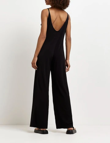 Salopeta River Island, negru