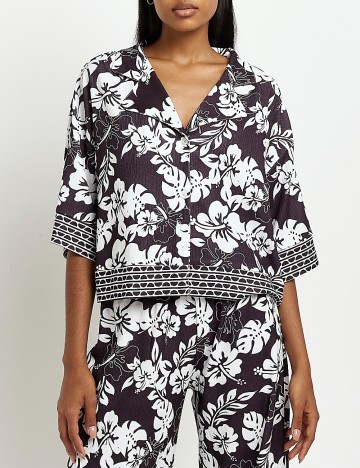 
						Camasa River Island, alb-negru