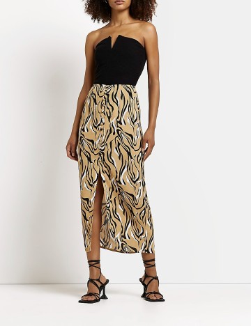 
						Fusta River Island, maro