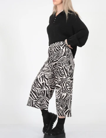 Pantaloni River Island, alb/negru