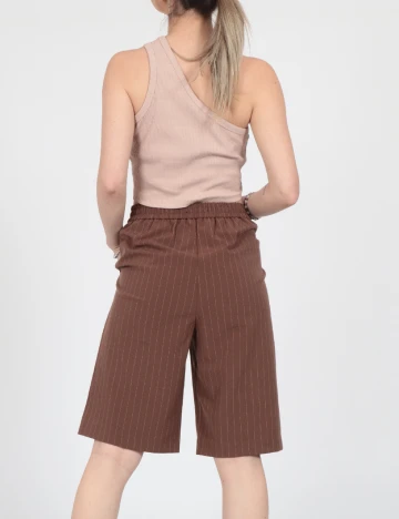 Pantaloni scurti Vero Moda, maro Maro