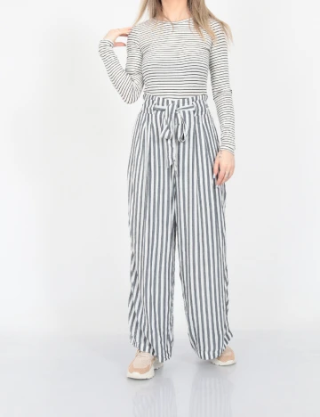 Pantaloni American Eagle, alb/gri