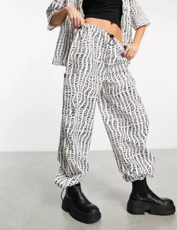 Pantaloni ASOS, alb Alb