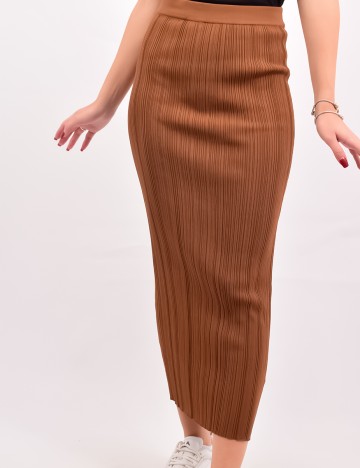 Fusta Zara, maro