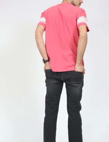 Tricou Guess, roz