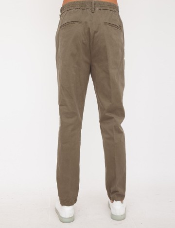 Pantaloni Guess, maro