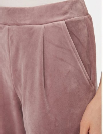 Pantaloni Triumph, roz
