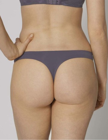 Chilot Tanga Triumph, mov, L