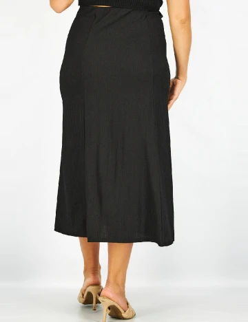 Fusta Reserved, negru