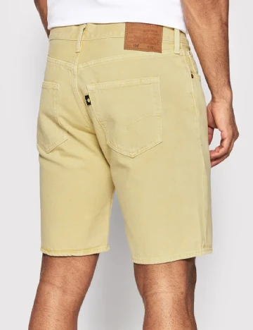 Pantaloni scurti Levi S, galben