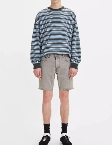 Pantaloni scurti Levi S, gri deschis