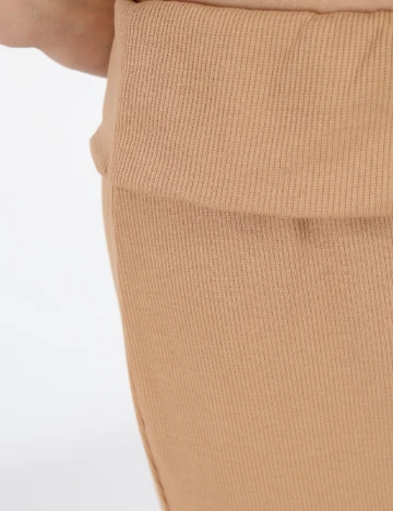 Pantaloni SHEIN, maro